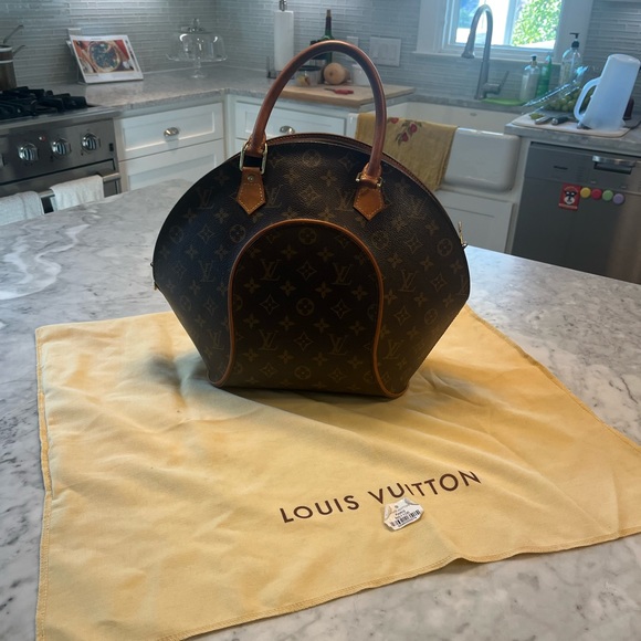 LV Monogram Ellipse PM. - Picture 12 of 12